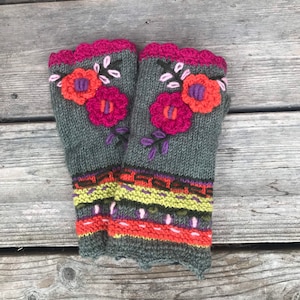 Embroidered Wool Fingerless Fleece Lined Gloves