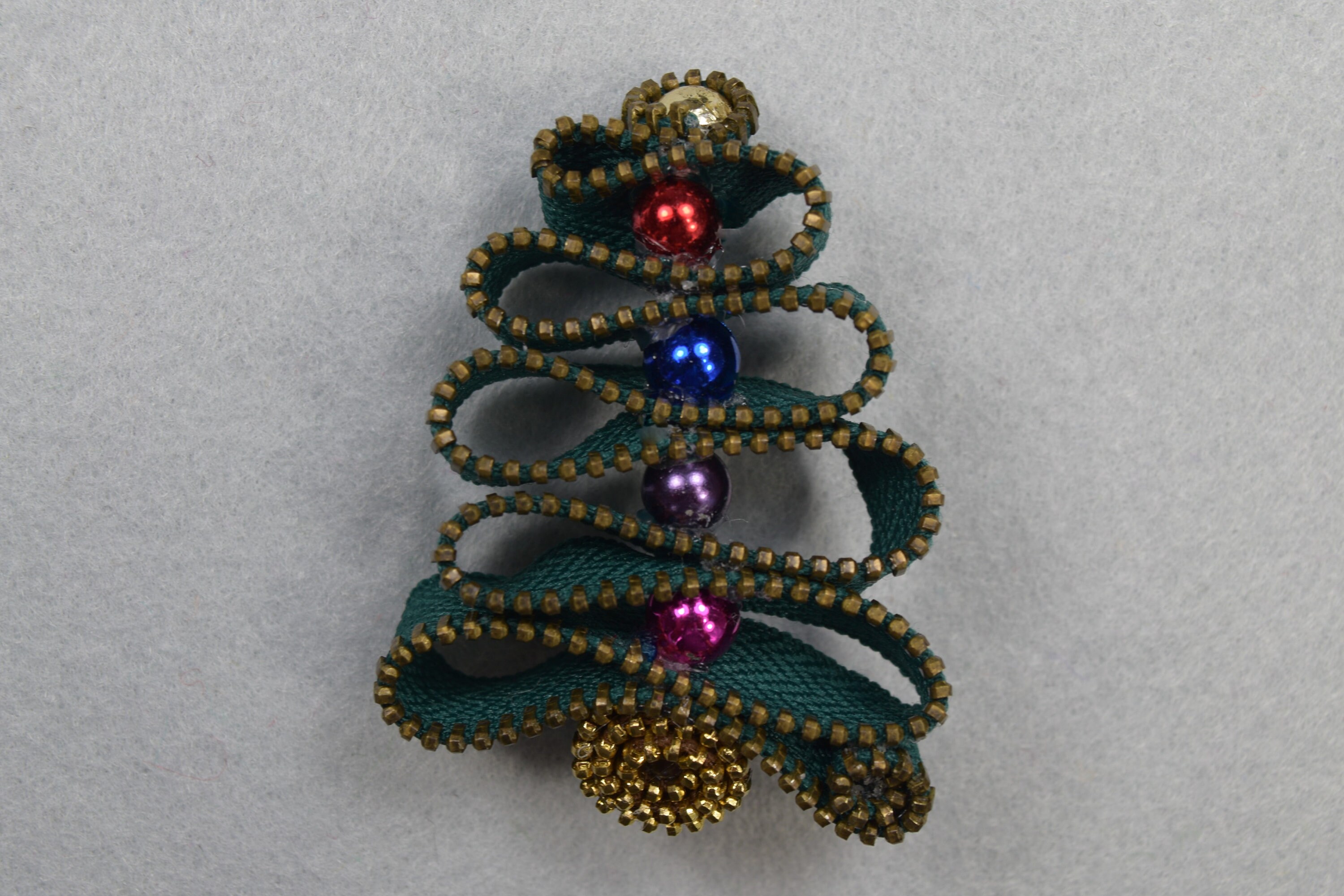 christmas brooch