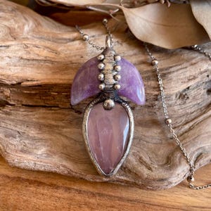 Amethyst Halbmond & Rosenquarz Anhänger / Amethyst Schmuck / Mond Anhänger / Herz Chakra
