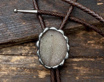 Agate Druzy Bolo Tie / Druzy Necklace/ Leather Bolo Necklace / Adjustable Necklace  / Western Jewelry / Western Style