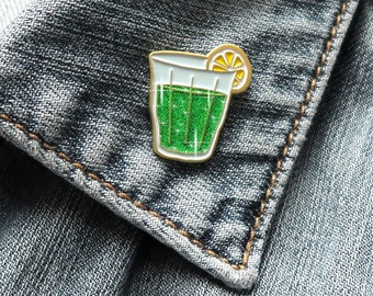 Pin's "Small glass of mojito" | drink food food aperitif epicurean vacation beach cocktail bar friend sister alcohol | gift idea