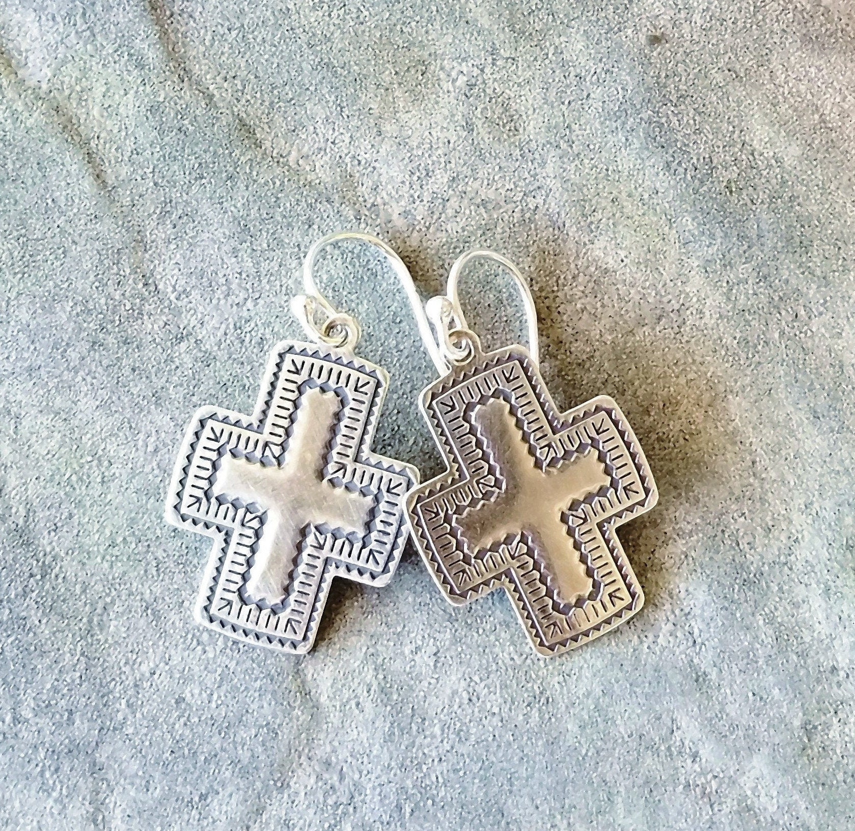 Cross Charms Oxidized Sterling Silver (package of 2 Charms) –