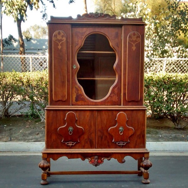 Linen Cabinet China Hutch Antique Storage, Bric-à-brac, China , Books Victorian Romantic Gothic