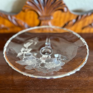 Vintage Silver Overlay Glass Dish – Real Silver Floral Vanity Tray – 1940s Pressed Glass – Flowers | Elegant Trinket Holder | Candy Dish
