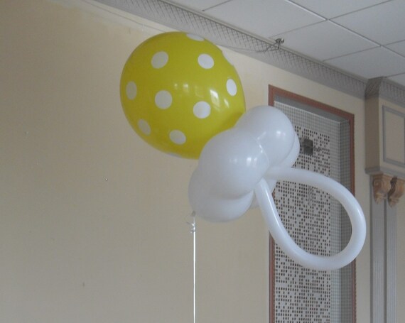 pacifier balloon centerpieces