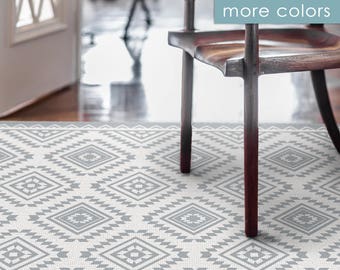 Printed vinyl rug with ethnic Kilim design // vinyl floor mat // doormat // area rug // printed mat in grey or light gray.