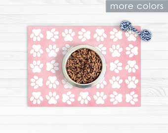 Placemat voor huisdieren. Paw print ontwerp in roze gedrukt op vinyl vloermat / hondenplacemat / kattenmat / kattenplacemat / voermat voor huisdieren.