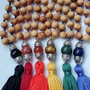 Collana Chakra Mala, Perle di Meditazione in Sandalo, Gioielli Yoga, Gioielli Chakra, 108 mala, Perle di Sandalo Naturale da 8 mm, 108 perle mala