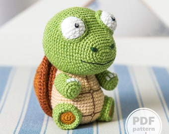 Turtle Gina from “AradiyaToys Design” collection / cute turtle crochet pattern by AradiyaToys (Amigurumi tutorial PDF file)