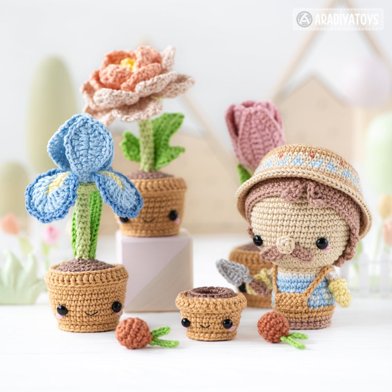 Modèle de fleurs au crochet amigurumi bouquet iris, pivoine, tulipe, fleurs dans des pots modèle coccinelle kawaii nain de jardin secret tutoriel fichier PDF image 3