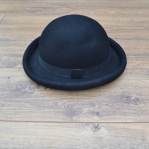 VINTAGE Felt Black Bowler Hat