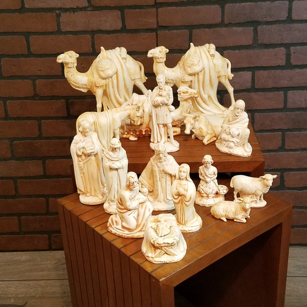 Gorgeous 16 Piece Large Holland Mold Nativity Set