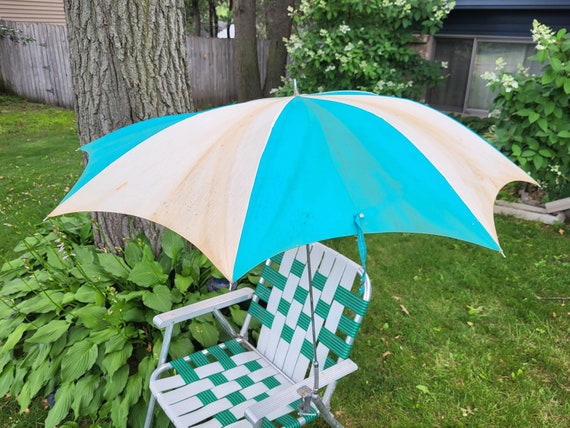 Groovy Blue and White Fabric Beach Chair Umbrella… - image 3