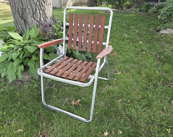 Vintage Wood Slat Aluminum Folding Garden/Lawn Lounge Chair