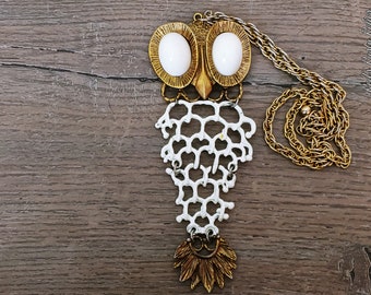 Retro Mid Century Gold and Cream Eyelet Eye Owl Necklace