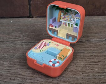 Vintage 1991 Bluebird Polly Pocket "Lulu's & her Speedboat" Ring Case Compact