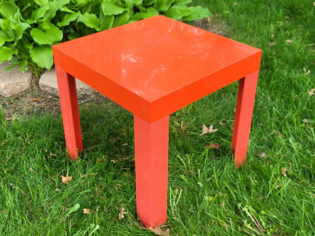 Plastic parsons table discount