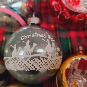 13 Vintage Glass Christmas Ornaments Bild 4