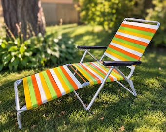 Vintage Aluminum and Vinyl Strap Orange, Yellow, Green and White Folding Garden/Lawn Pool Patio Lounge Chair