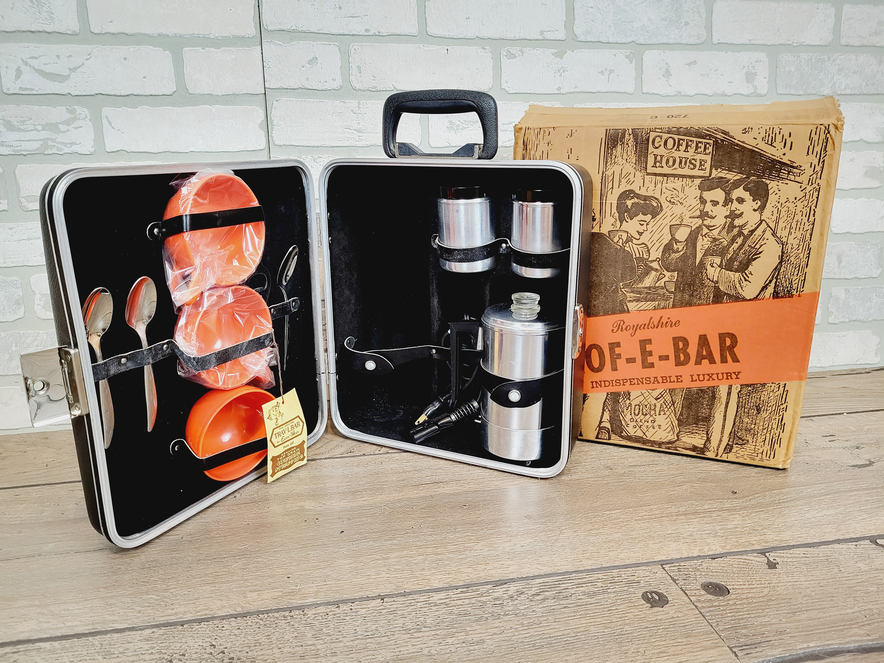 Vintage Mid Century Travel Bar Portable Set Tray Flask Glasses Whiskey  Bourbon