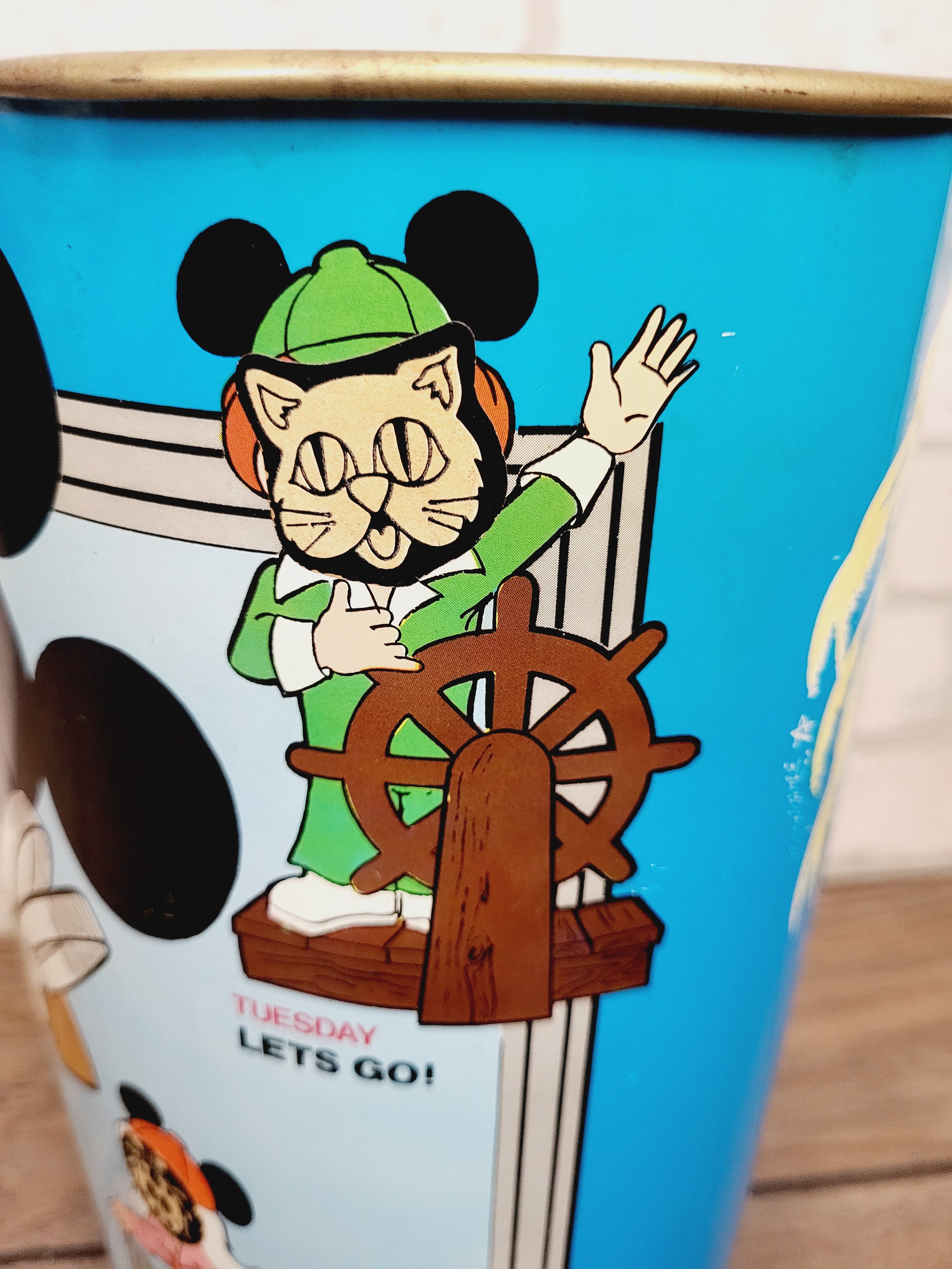 ムービースター　Cheinco ヴィンテージ　ゴミ箱　Trash Can Cheinco Mickey Mouse Club Waste Basket Trash Can With Vintage Hulk