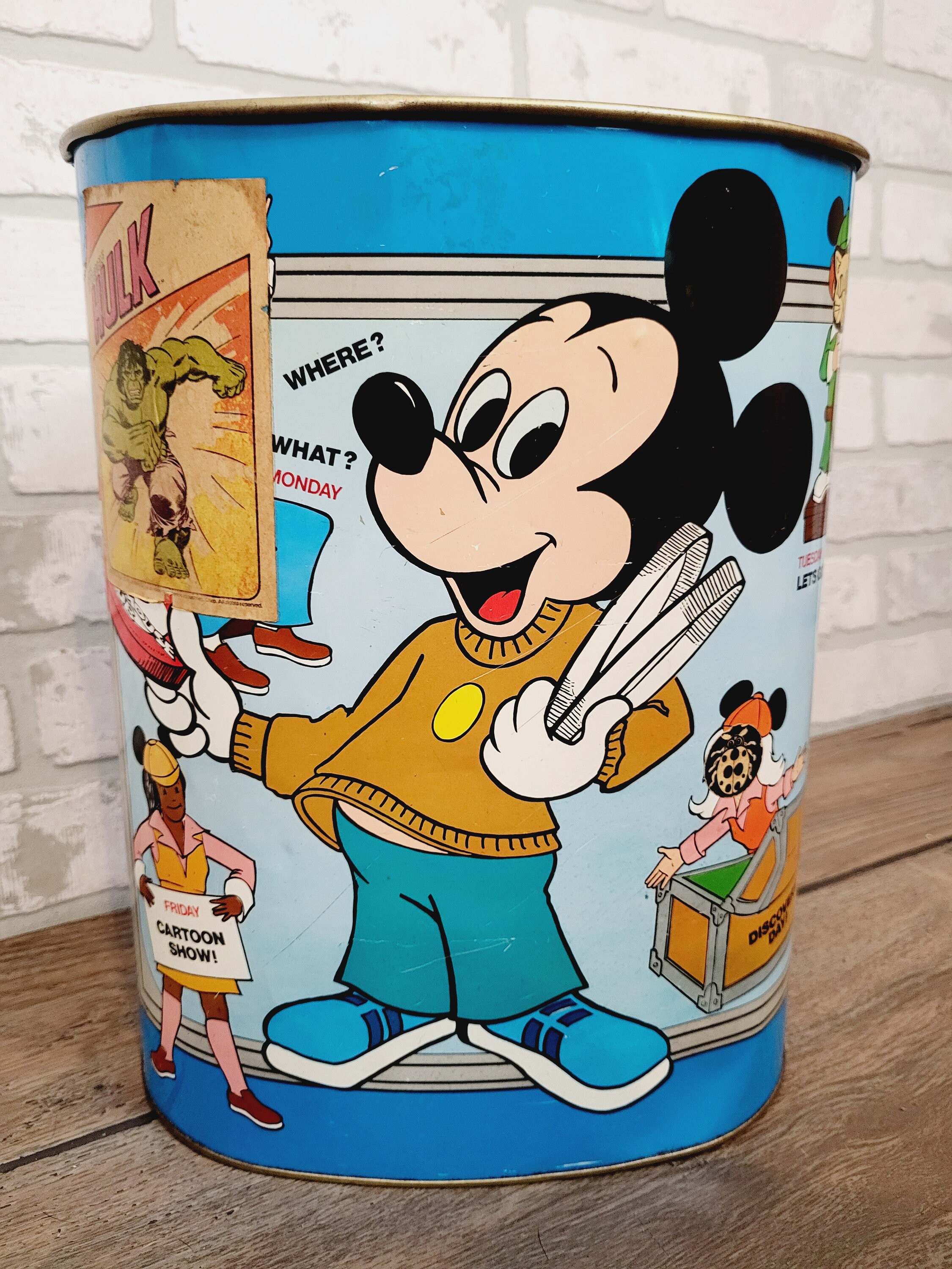 ムービースター　Cheinco ヴィンテージ　ゴミ箱　Trash Can Cheinco Mickey Mouse Club Waste Basket Trash Can With Vintage Hulk