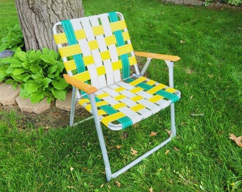 Mid Century Vintage Green and Yellow Webbed and Aluminum Folding Garden/Lawn Lounge Chair