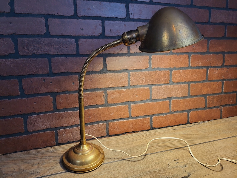 Lampe de bureau industrielle à col de cygne SRS Esrobert, bronze image 1