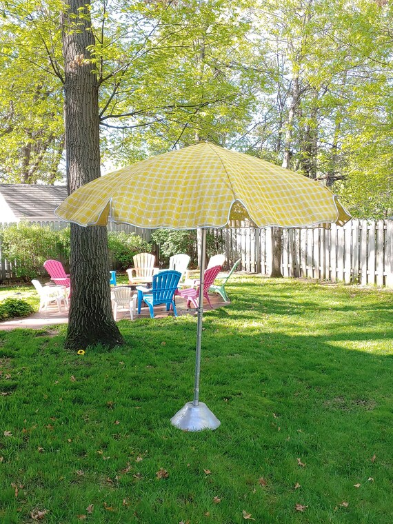 Groovy Yellow And White Plaid Scalloped Patio Umbrella Etsy