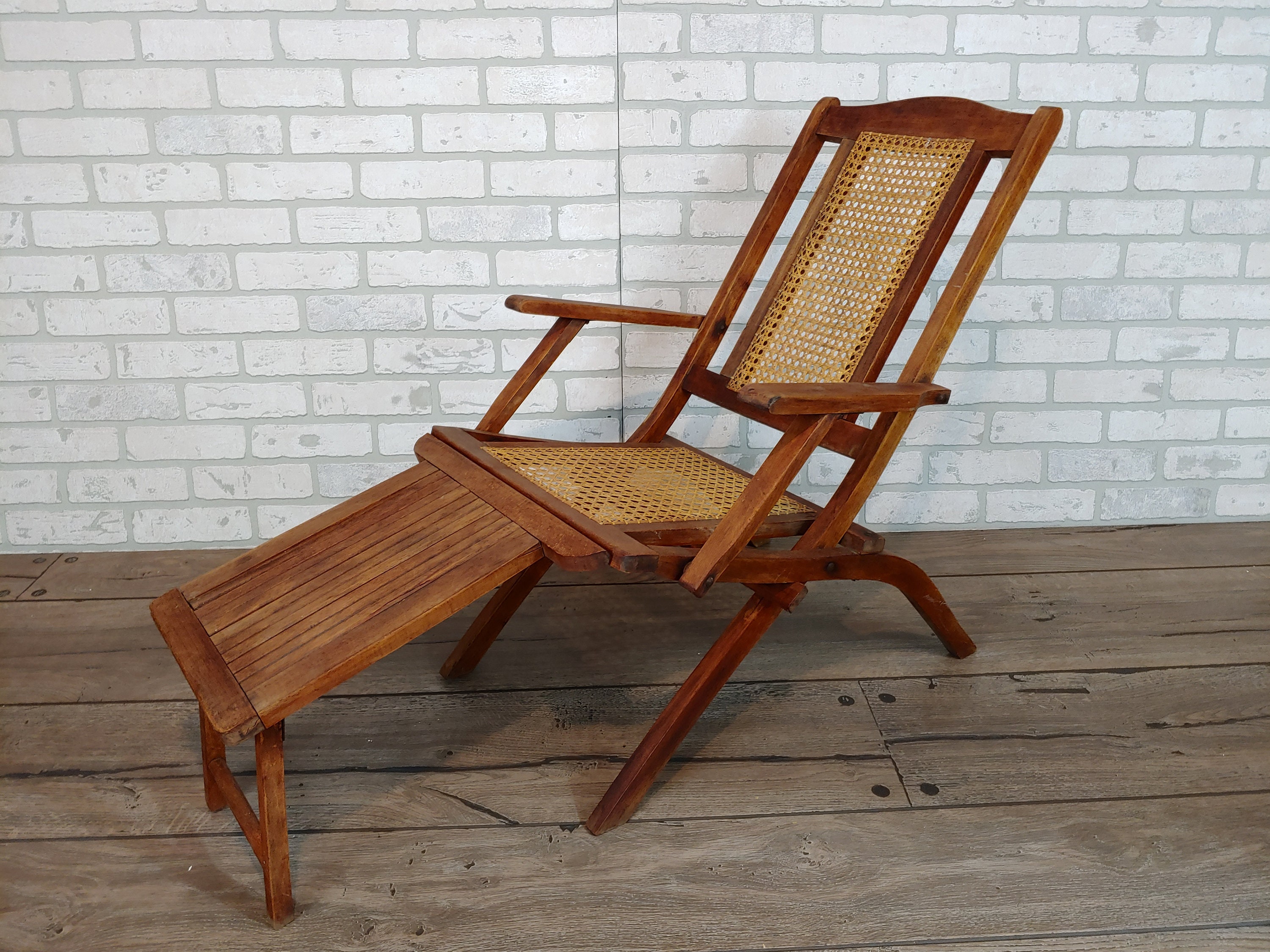 Antique 2024 steamer chair