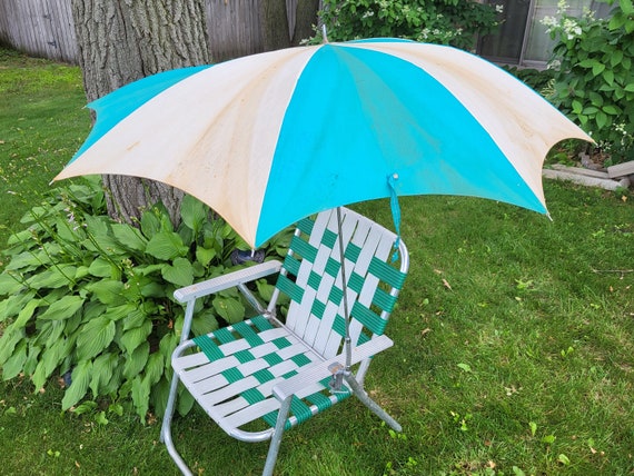 Groovy Blue and White Fabric Beach Chair Umbrella… - image 2