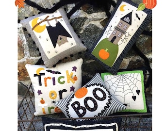 Little Halloween Pillows *Mini Pillows Pattern* From: Bareroots