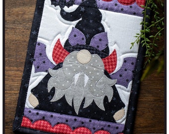 Dracula Gnome *Mug Rug Kit* From: The Whole Country Caboodle