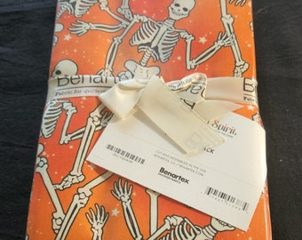 Halloween Spirit *Fat Quarter Bundle - 16 Pieces* From: KANVAS by Benartex