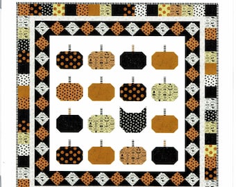 Boo Bash *Halloween Quilt Pattern * By: Lindsey Weight - Primrose Cottage Quilts