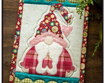 Valentine Gnome *Mug Rug Kit* From: The Whole Country Caboodle