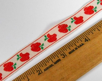 4 Yards Jacquard Red Apples Ribbon Trim Vintage Home-Sew Bethlehem PA Trims Destash