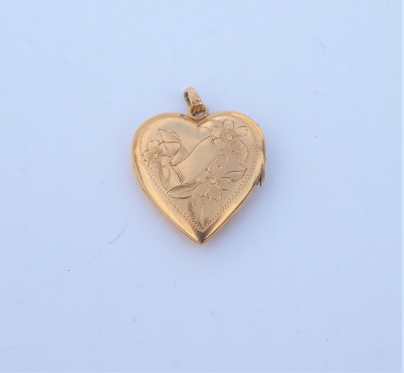 14k Locket Heart Yellow Gold 1940s Etched 1" High