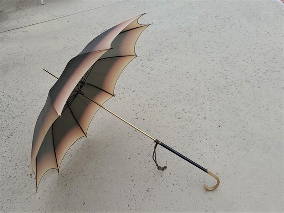 Vintage Umbrella Olive Green 1940s 1950s Lucite H… - image 3