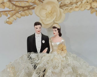 Wedding Cake Topper Bride and Groom 1940s 1950s Large Lace Brides Gown Bridal Shower