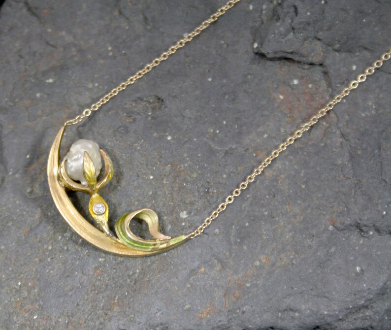 10K YELLOW GOLD CRESCENT MOON PENDANT 18/" NECKLACE