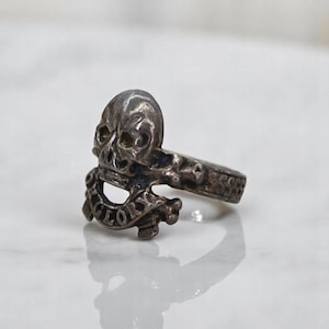 Antique Memento Mori Skull Ring