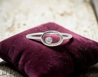 Anillo de platino con diamantes estilo Arts & Crafts, talla europea antigua, circa 1905 / Petra Star