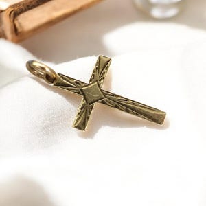 10k Yellow Gold Antique Cross - JL1832
