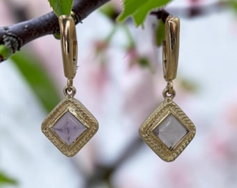 Pendientes colgantes vintage de oro de 14k con amatista y diseño de pan de azúcar, de los años 80.