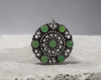 Colgante antiguo de plata con crisoprasa transformada