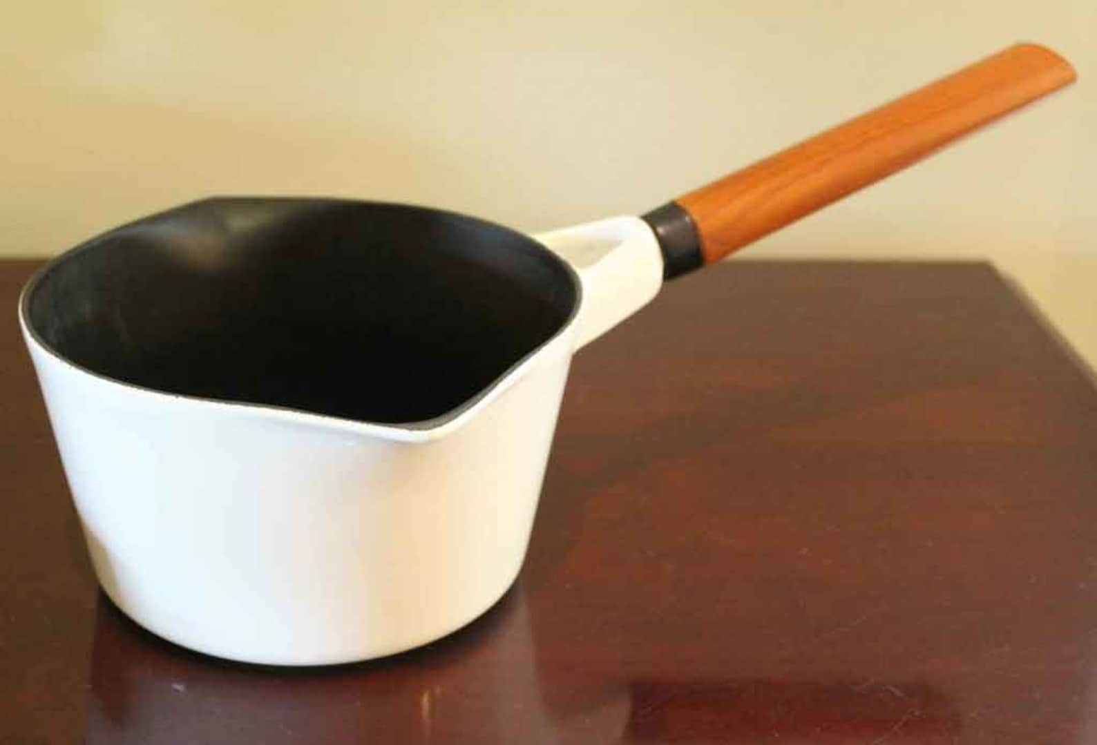colorcast waterford ireland white pan with lid colorcast waterford ireland white pan with lid