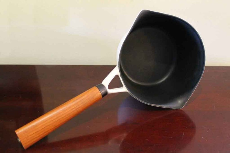colorcast waterford ireland white pan with lid colorcast waterford ireland white pan with lid