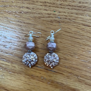 Dusty rose floral beaded earrings