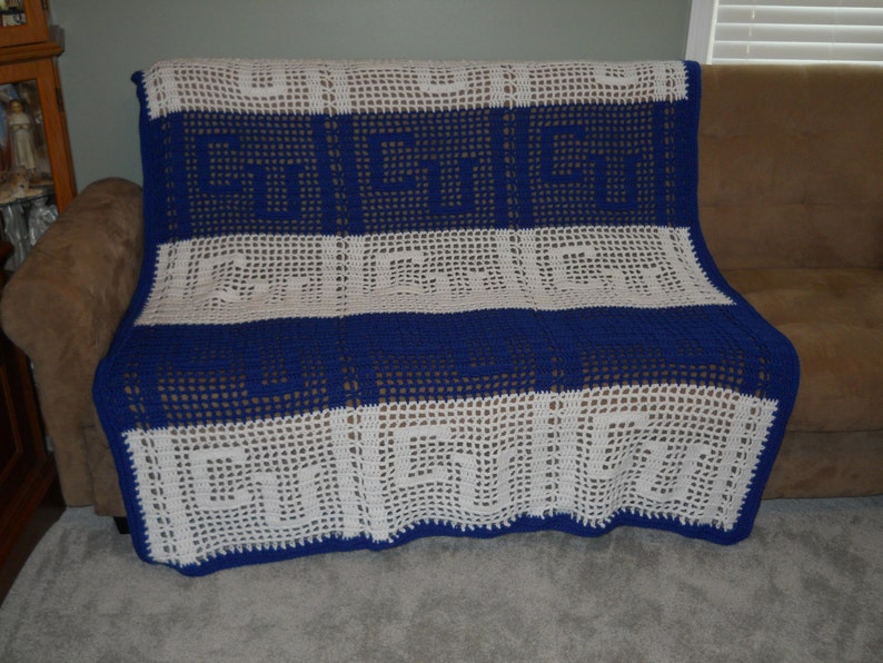 Personalized Initials AfghanBlanketThrow Crocheted Black /& Gold SchoolGraduationRetirementAnniversarySport TeamHouse WarmingEtc